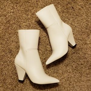 White Pointy-Toed Heel Boots